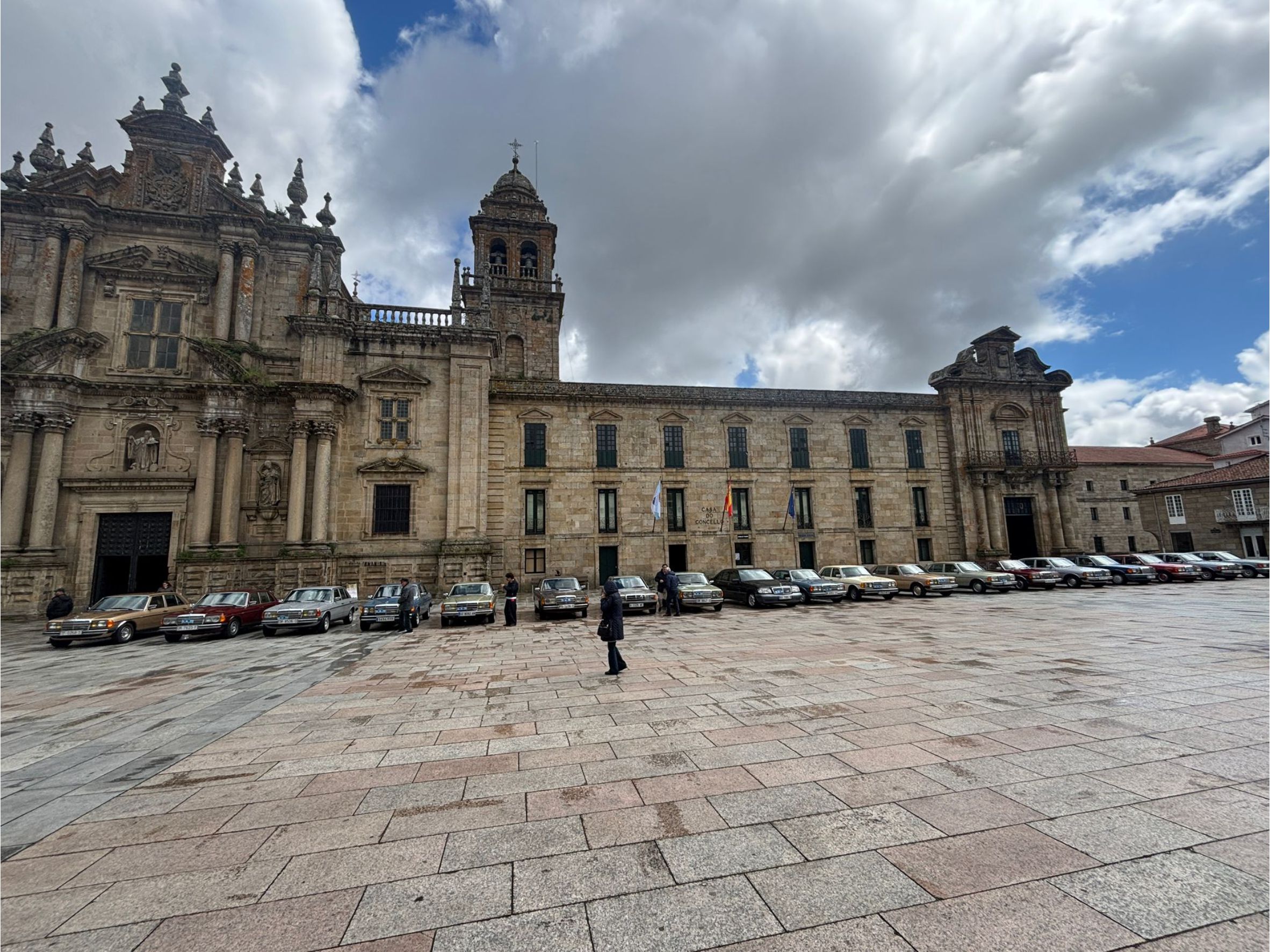 Imponente el Monasterio de San Salvador en pleno casco histórico. En uso y perfectamente conservado